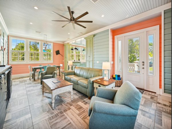 Duplex off Gulf Drive and 76th within walking distance to the beach